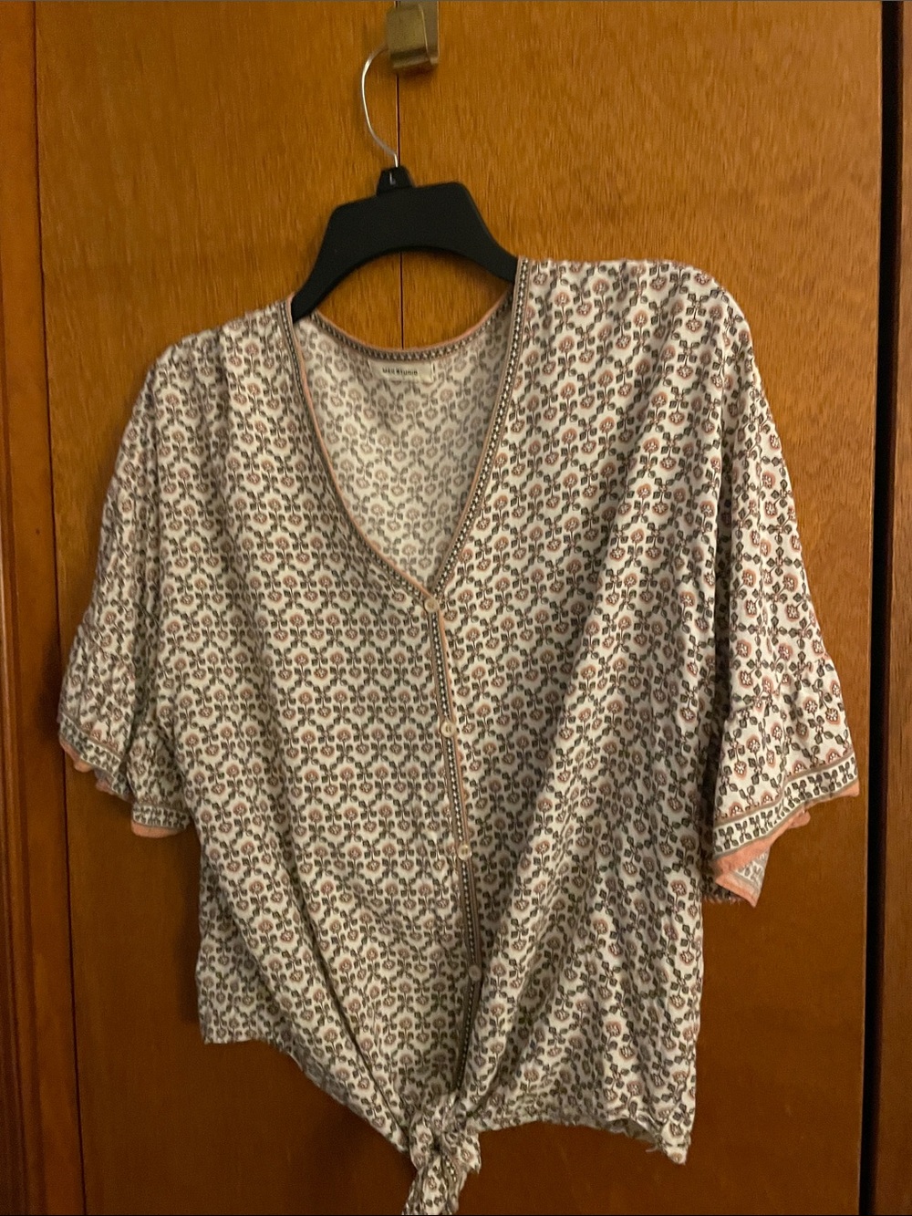 Max Studio Cream Floral Button-Front Tie Blouse